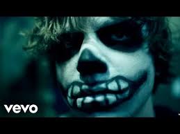 Maybe you would like to learn more about one of these? Lyrics For In One Ear By Cage The Elephant Songfacts