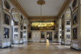 the 1792 room palace of versailles