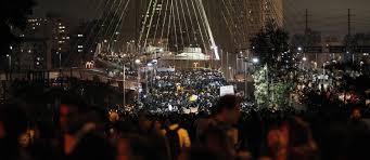 Resultado de imagem para Protestos chegaram às ruas de pelo menos duas capitais na noite desta quarta-feira (17)