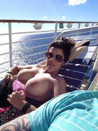 Big boobs on a cruise ship Porn Pic - EPORNER