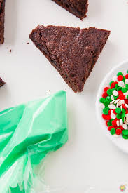 This would result in a thinner brownie layer, so you'd have to adjust the cooking time accordingly (maybe 5 minutes less time). Easy Brownie Christmas Trees Lil Luna