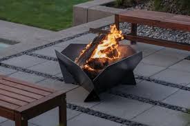 The fin fire pit is our most popular fire pit, named for its distinctive. Modern Flat Pack Fire Pits Made In Australia Stahl Firepit Australia Pty Ltd