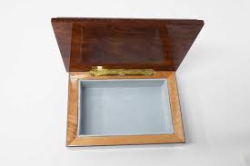 inlaided jewelry box with soro view