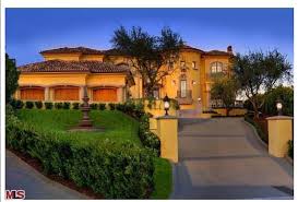 Kim kardashian and kanye west spends $20 million on. I Could Live Here Kim And Kanye S House California Home Design