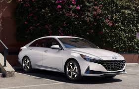 2022 Hyundai Elantra Hybrid Review