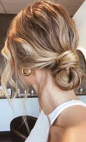With long hair, it's easy to throw your mane into a ponytail or braided bun and call it a day. 54 Cute Updo Hairstyles That Are Trendy For 2021 Simple Updo