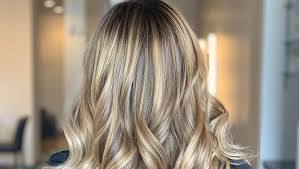 Well, while the internet is flooded with hundreds and thousands of looks for long hair, we understand it may be quite overwhelming to explore each one of them. A Pro Guide About Ombre Hairstyle