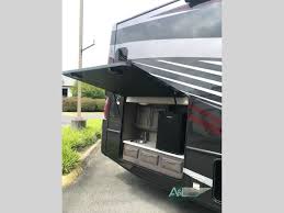 rvs with outdoor entertainment review