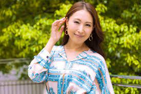 日本一の美熟女メーカーMadonna連載「愛され美人のヒミツ」佐田茉莉子（前編） – FANZAニュース