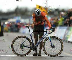 Van der Poel wins third UCI Cyclo-Cross Elite World Championship | FENIX  FOR INTERIORS | Innovative-Material für Interior Design