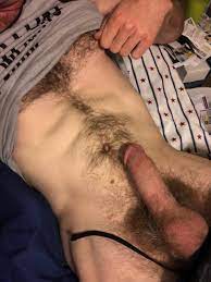 Hot Hairy straight guy - Amateur Straight Guys Naked - guystricked.com