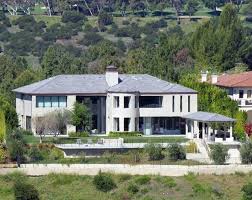 Kim kardashian has revealed a glimpse of the minimal style calabasas house that axel vervoordt and vincent van duysen designed for the reality television star and her rapper husband kanye west. Kim S House Bel Air Bel Air Mansion Mansions Bel Air House