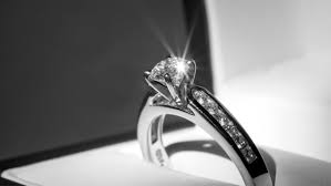 secrets to keeping your diamond sparkling