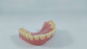 Kepakaran kami adalah menceriakan anda ketika anda senyum dgn gigi palsu seperti original, hubungi kami. 10 Hal Yang Bisa Membuat Rusak Gigi Palsu Apa Saja