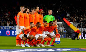 De 5 knapste vrouwen van voetballers in het nederlands elftal. Nederlands Elftal Op Het Ek 2020 Speelschema Voetbaluitslagen Com