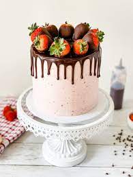 Chocolate Covered Strawberry Drip Cake gambar png