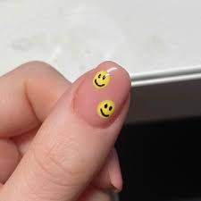 smiley face nail art tutorial beauty