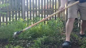this 28 garden tool cut my weeding