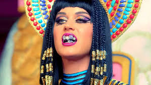 teeth grill worn by katy perry