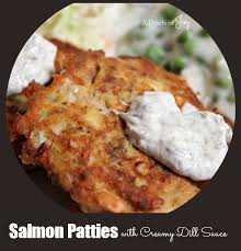 salmon patties with creamy dill sauce