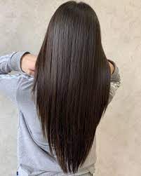 It always looks chic and elegant, the best thing about this haircut is that it is highly manageable and can look good within seconds. 17 V Cut On Long Hair Ideas Trending In 2021 For That V Shape Look