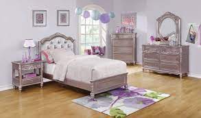 Each piece of our teen furniture infuses any bedroom with trendy flair your teenage child will love. Best Kids Bedroom Furniture How To Shop For Every Age Coa