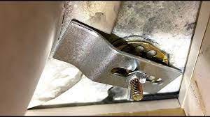 installing undermount sink clips