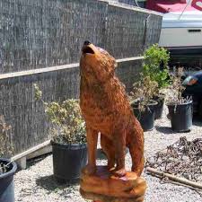 howling wolf chainsaw carving stump