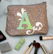 personalized makeup bags with a cricut