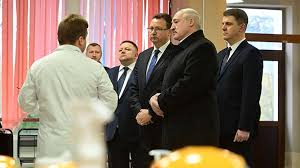 Бывшая помощница президента сша сюзанна масси выступила с громким заявлением после скандала с наркотиками в семье американского лидера. Lukashenko Poobeshal Ujti Posle Prinyatiya Novoj Konstitucii Novosti Mir Kommersant