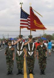 young marines help paing