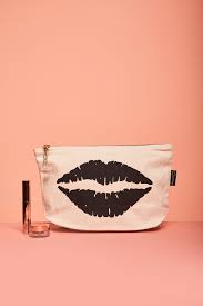 love the links lips makeup bag