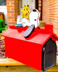 Diy Mailbox Unique Mailboxes Snoopy