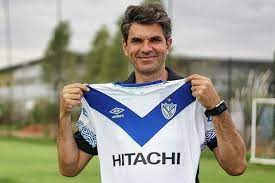 According to data collected by forebears in 2014, velez is the 444th most common surname in the philippines, occurring in 20,243 individuals. Mauricio Pellegrino Officially Presented As Velez Sarsfield Manager Onefootball