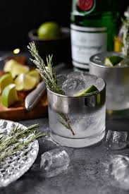 clic gin and tonic simply scratch