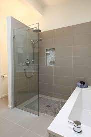 Shower memang sangat cocok digunakan bagi anda yang memiliki kamar mandi berukuran mungil. Inspirasi Desain Kamar Mandi Shower Minimalis Yang Modern