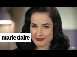 how dita von teese really applies her
