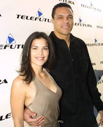 Not only was jeff bezos bested by elon musk in the race to space, he has also fallen a step behind a much younger rival in the race for riches. Jeff Bezos Lover Lauren Sanchez Was So Good At Pulling Rich Men Pals Called It The Sanchez Method