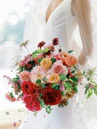 seasonal wedding flowers guide