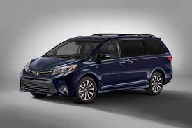 2018 toyota sienna review ratings