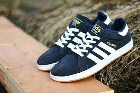 Hasil gambar untuk sepatu adidas