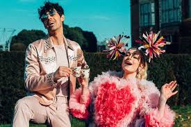 The couple jumped on a jet and flew back to la the following morning, with turner pictured wearing a just married sash. Believe It People Joe Jonas Has Revealed The Date For His Wedding To Sophie Turner Celebs Love Cosmopolitan Middle East