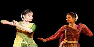 costume and makeup in kathak dress