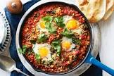 baked eggs with lentils