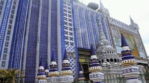 Anda bisa menjelajah 9 lantai masjid ini menggunakan lift. Masjid Tiban Malang Wisata Religi Unik Nan Istimewa