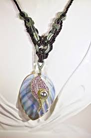 mother of pearl leaf pendant pearl