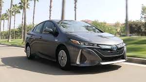 2017 toyota prius prime review and