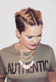 The design that the short braids hairstyle leave behind replicate palm trees. 51 Cute Braids For Short Hair Short Braided Hairstyles For Women Glowsly