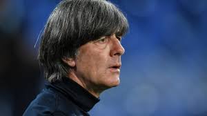Conditions for the return of bayern munich's thomas müller & jerome boateng, his choice for successor; Jogi Low Die Ara Der Taillierten Hemden