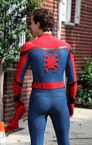 Adrien toomes (michael keaton's vulture) heads up a salvage company that makes its money cleaning up alien rubble from the destruction of new york in avengers. 9 Reasons Why The Spider Man Homecoming Suit Is The Best Spidey Suit Ever Marvelstudios